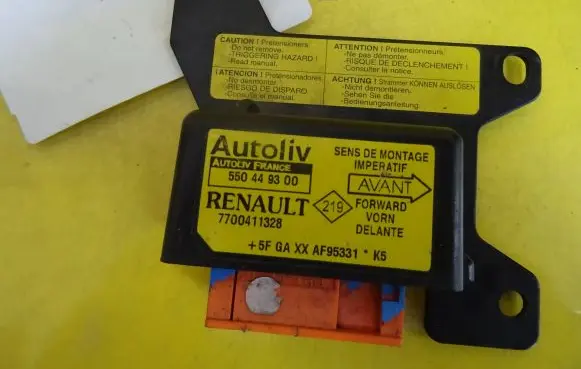 Renault Laguna I Airbag control unit/module 550449300 7700411328