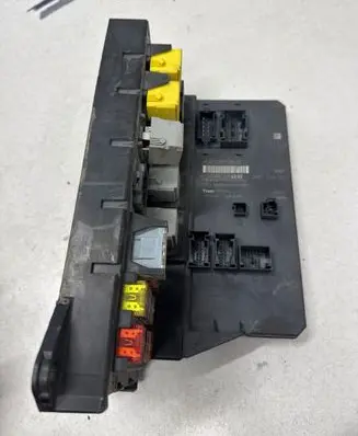 Mercedes-Benz Sprinter W906 Fuse module A9069006303 A9069024301