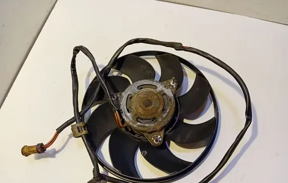 Audi A4 S4 B5 8D Electric radiator cooling fan 813971956
