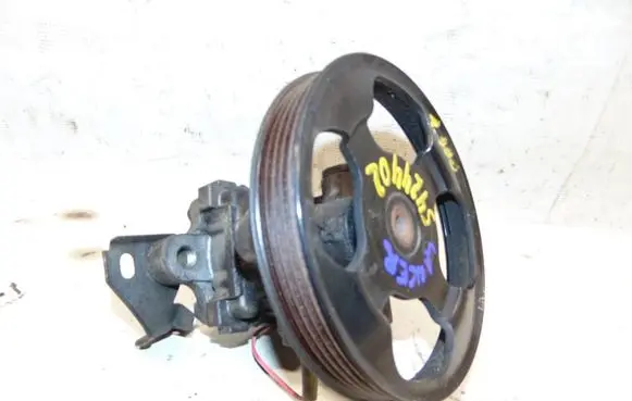 Mitsubishi Lancer Power steering pump MN184075 63166602