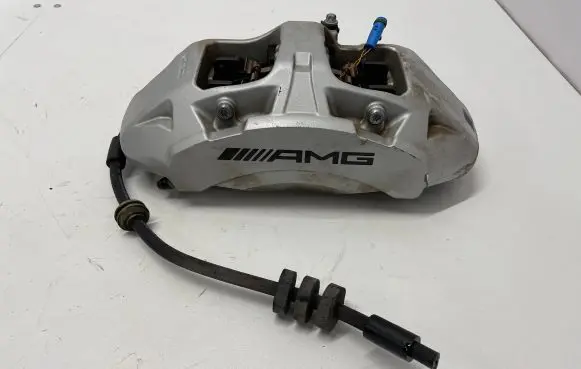 Mercedes-Benz GLA H247 Front brake caliper