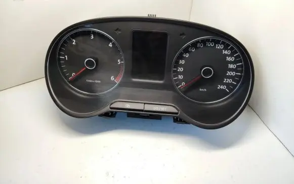 Volkswagen Polo V 6R Speedometer (instrument cluster) 6R0920861F V030412910 1020700312