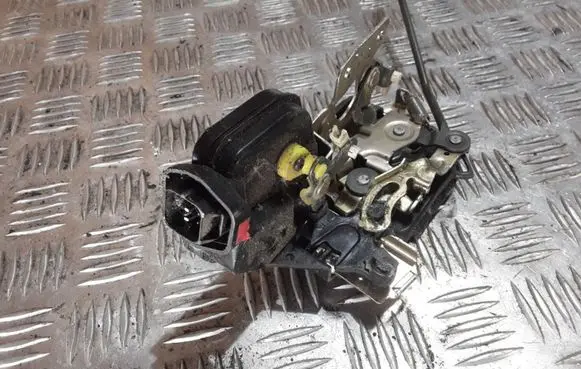 Hyundai Santa Fe Front door lock
