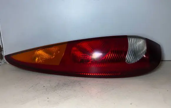 Nissan Almera Tino Rear/tail lights