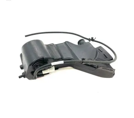 Mercedes-Benz C W205 Windshield washer fluid reservoir/tank A2058600860