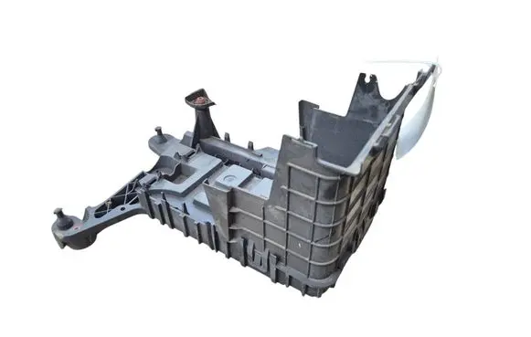 Volkswagen PASSAT B7 Battery tray 1K0915333