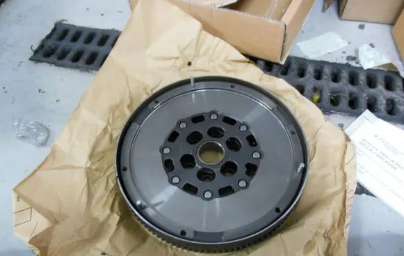 Alfa Romeo 159 Dual mass flywheel 71794330