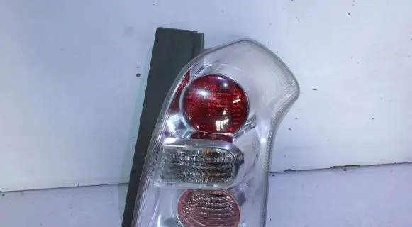 Toyota Corolla Verso AR10 Rear/tail lights 815500F060 13124FA 09150800T