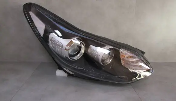 KIA Sportage Headlight/headlamp 92102F1110 R11R 010220181658
