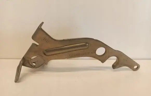 Mercedes-Benz C W205 Engine mount bracket A2740940041