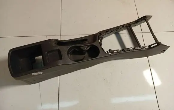 Hyundai i30 Center console 846712R000
