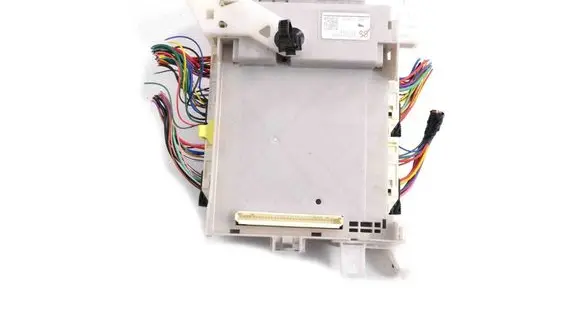 Toyota Prius (XW30) Central body control module 8273047441