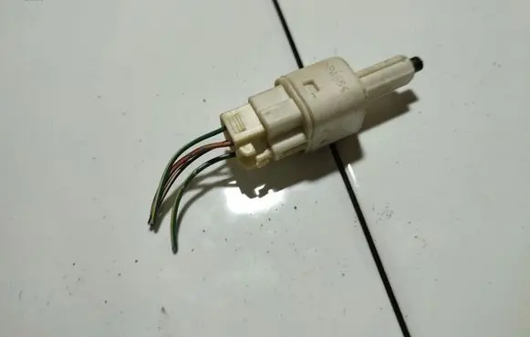 Toyota Avensis T250 Brake pedal sensor switch