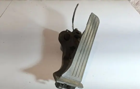 Volkswagen Golf V Accelerator throttle pedal 1K1721503L 6PV00860000