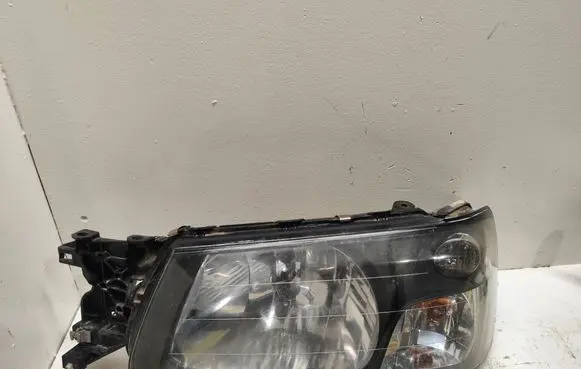 Subaru Forester SG Headlight/headlamp 8230pl 22020762