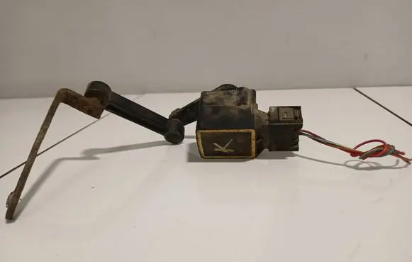 Mercedes-Benz R W251 Air suspension front height level sensor A0105427717