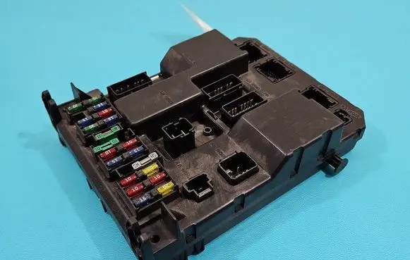 Peugeot 307 Central body control module 9651197580 IMPRK1478341