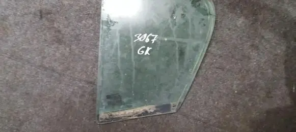 Opel Astra H Rear vent window glass 