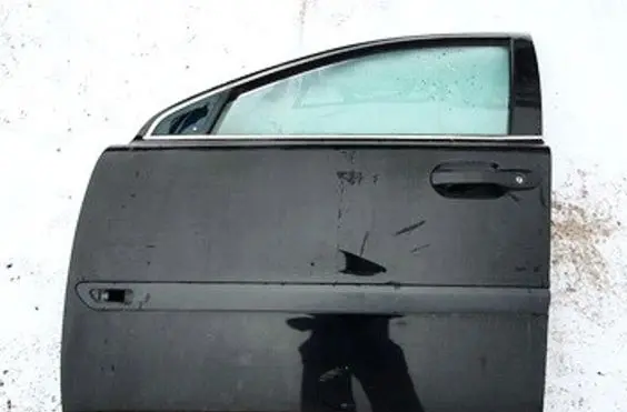 Volvo XC90 Front door juodos