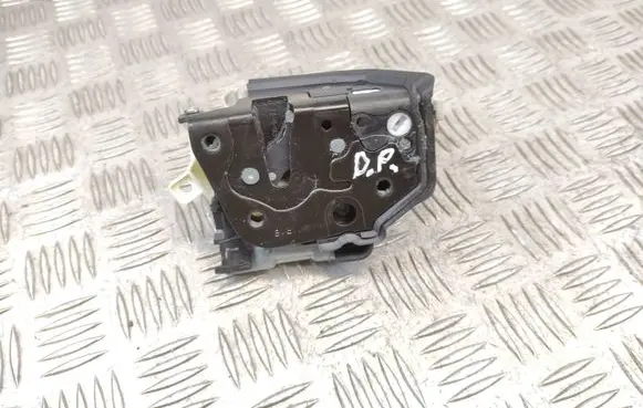 Audi A3 S3 8V Front door lock 8X1837016C