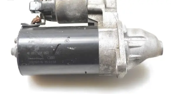 BMW 3 E90 E91 Starter motor 7589352