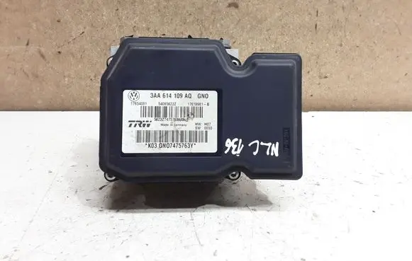 Volkswagen PASSAT B7 ABS Pump 3AA614109AQ