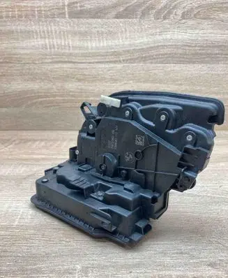 BMW X5 F15 Rear door lock 7473160 19864010