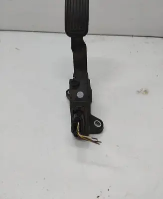 Toyota Auris E180 Accelerator throttle pedal 7811002120 18323B 22709045687