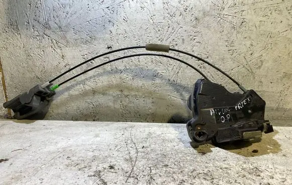 Toyota Hilux (AN10, AN20, AN30) Front door lock