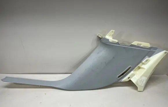 Mercedes-Benz GL X164 (D)pillar trim (top) A1646905325