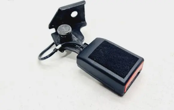 Mercedes-Benz B W246 W242 Rear seatbelt buckle 2468600969