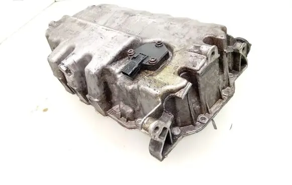 Volkswagen Golf VI Oil sump 03G103603AF 03C907660G 03G103603AD