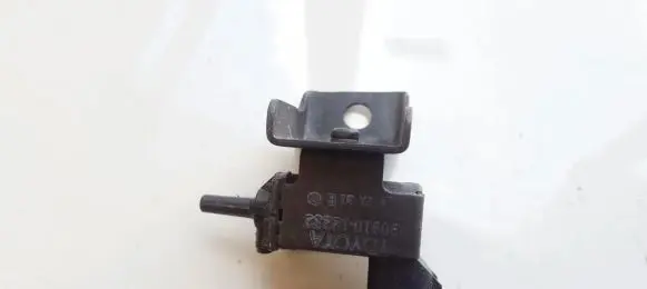 Toyota Corolla E110 Turbo solenoid valve 9091012232 90910-12232