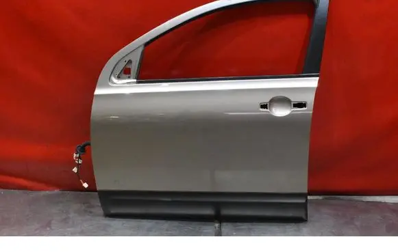 Nissan Qashqai Front door