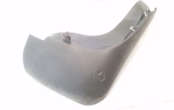 Mercedes-Benz V Class W447 Front mudguard A4478900100