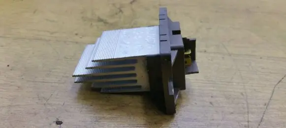 Hyundai i30 Heater blower motor/fan resistor