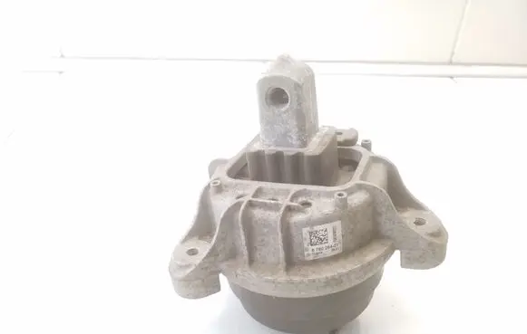 BMW 5 F10 F11 Engine mounting bracket 678026401