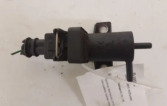 Nissan Qashqai+2 Turbo solenoid valve 8200762162