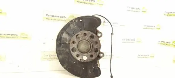 Mercedes-Benz E W212 Front wheel hub 2123322301 2123320700