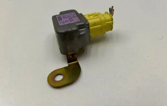 Mazda Premacy Airbag deployment crash/impact sensor C10057K60A 9J04B