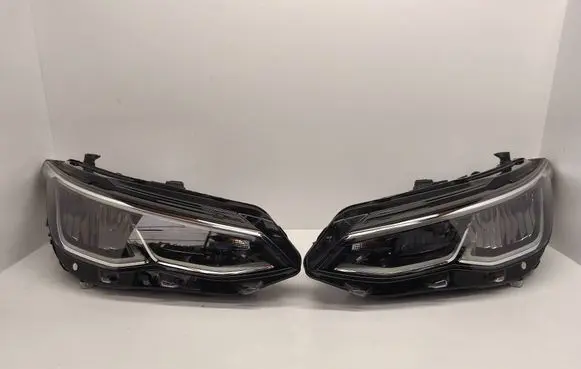 Volkswagen Golf VIII Headlights/headlamps set 5H1941005B 5H1941006B 90150890