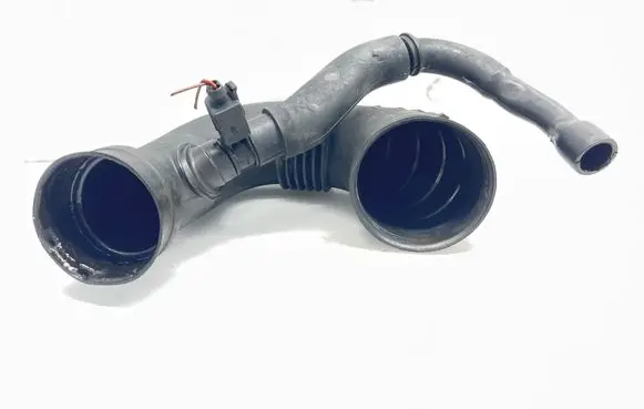 Mercedes-Benz E W211 Turbo air intake inlet pipe/hose A6480940197