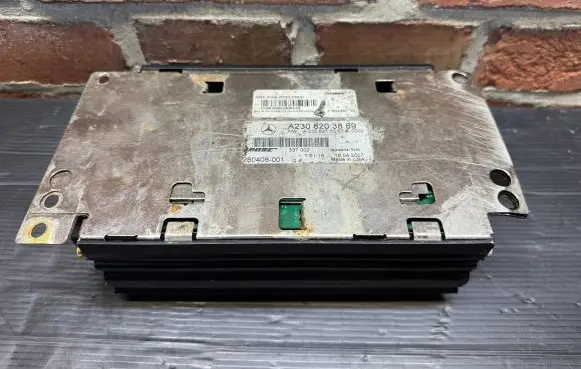Mercedes-Benz SL R230 Sound amplifier A2308203889 280408001 A2308270063
