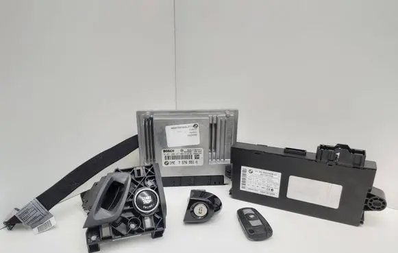 BMW X5 E70 Engine ECU kit and lock set 7576551 6943838 6966714