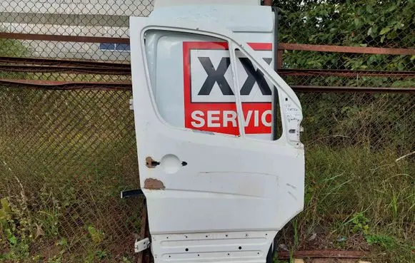 Volkswagen Crafter Front door