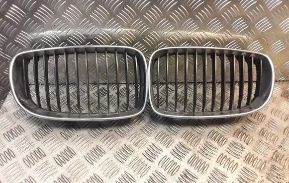 BMW 1 E81 E87 Quarter panel pressure vent 7166439 7166440