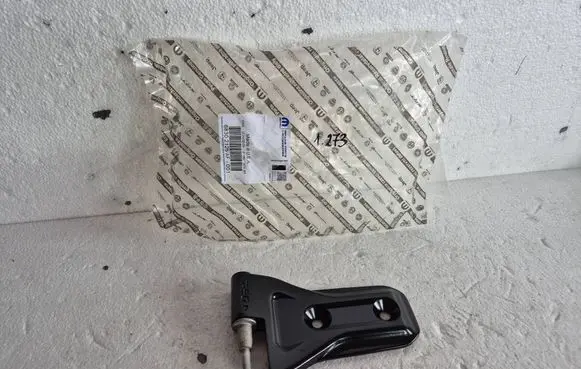 Jeep Wrangler Front door upper hinge 68302125AF