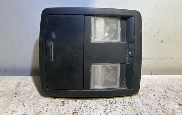 Dodge Challenger Front seat light 1112426 851805