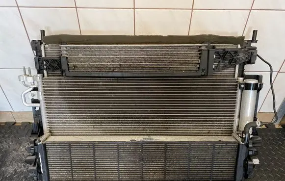 Ford Kuga II Intercooler radiator F1F18D048AB EJ7H19710AC EJ737A095AE