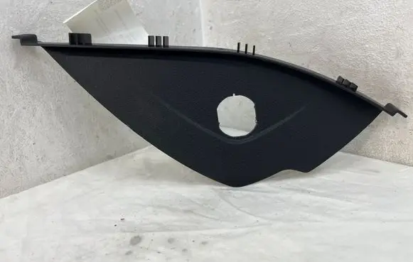 BMW 4 F32 F33 Dashboard side end trim 9218553